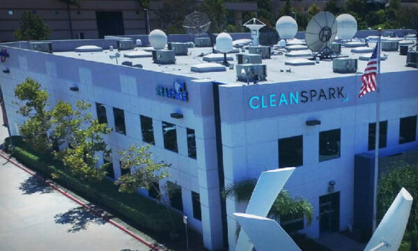 CleanSpark добыл 445 биткоинов в июне, превысив целевой показатель хешрейта